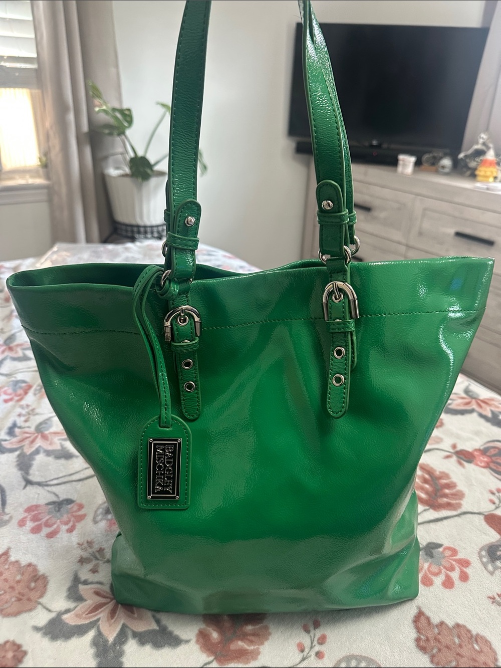 Badgley Mischka Shiny Emerald Green Patent Tote with Buckle Straps